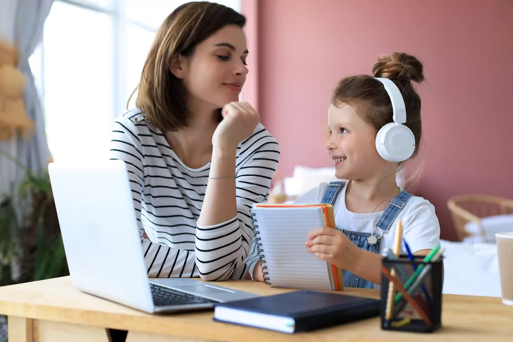 Çocukla Birlikte Öğrenme ve İletişim: Çocuğunuzun Eğitim Sürecini Nasıl Takip Edebilirsiniz?