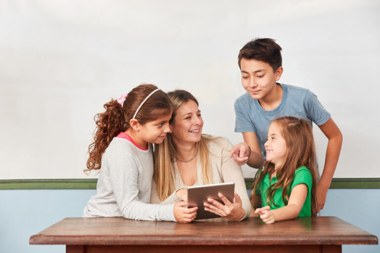 Çocuklar İçin Bireysel mi Yoksa Grup Dersleri mi Daha İlgi Çekici?