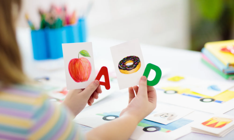 İngilizce kelime ezberi yapmanın kolay ve eğlenceli hali: Flash kartlar!